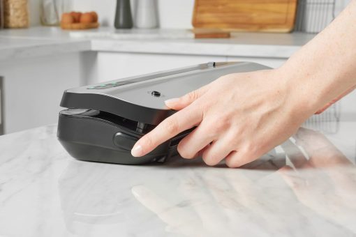 FoodSaver FFS005X Vacuum Sealer with Storage Compartment for Roll and Cutter, Pulse Function for Fragile Food, Includes Matching Accessories and Vacuum Bags - Image 7