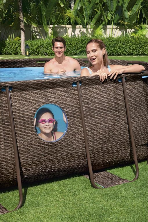 Bestway 56946 Piscine Power Steel? Swim Vista ovale 488 x 305 x 107 cm motif rotin avec hublots, filtration à sable, échelle, bache et diffuseur Chemconnect? - Image 4