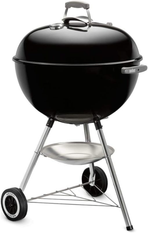 Weber Classic Kettle barbecue au charbon de bois, surface de cuisson ? 57cm, barbecue avec couvercle et cuve en acier emaillé, thermomètre intégré au couvercle, trépied et roues - Noir (1341504) - Image 4