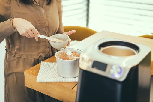 SEVERIN 2-in-1 Ice Cream Maker Compact 135 W, Electric Ice Cream Maker and Yogurt Maker with 1.2 L Capacity, Ice Maker with Recipe Book, Black, EZ 7407 - Image 11