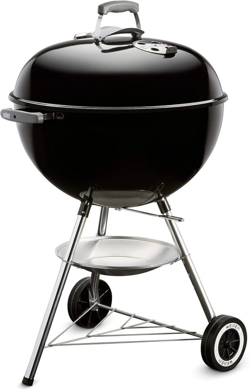 Weber Classic Kettle barbecue au charbon de bois, surface de cuisson ? 57cm, barbecue avec couvercle et cuve en acier emaillé, thermomètre intégré au couvercle, trépied et roues - Noir (1341504) - Image 2
