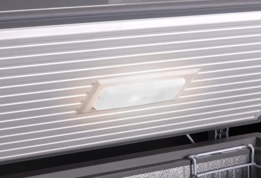 METRO Professional Congélateur bahut GHF2700S, acier, 188 x 73.5 x 94.5 cm, 700 L, 125 W, 3 paniers, éclairage LED, avec serrure, blanc/gris - Image 6