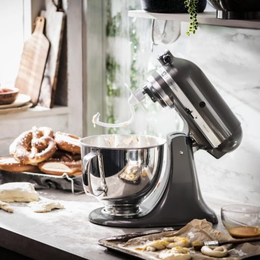 KitchenAid Robot Patissier I Artisan I Robot cuisine multifonctions à tête inclinable I Avec 4 accessoires I Bol de 4,8L | Crème - Image 18