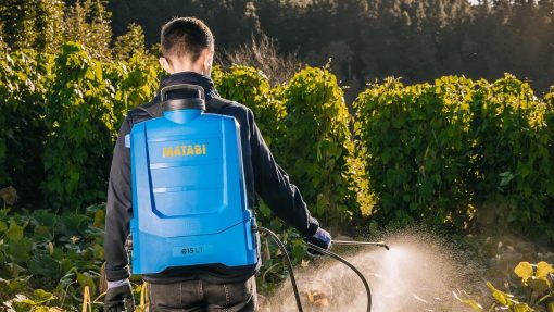 Pulvérisateur électrique Matabi e15 LT - Batterie Amovible Li-ION - Jusqu'à 150L d'Autonomie - Design Compact et Léger - Sangles Rembourrées - Réservoir Ergonomique - Buses Incluses - Fabriqué en EU - Image 2