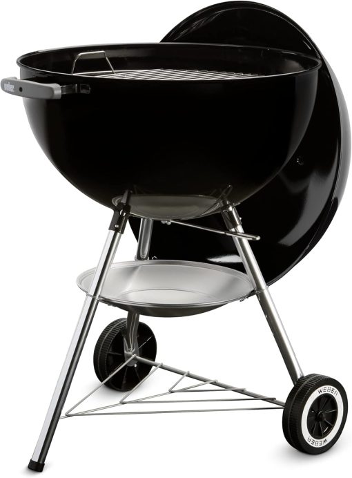 Weber Classic Kettle barbecue au charbon de bois, surface de cuisson ? 57cm, barbecue avec couvercle et cuve en acier emaillé, thermomètre intégré au couvercle, trépied et roues - Noir (1341504) - Image 22